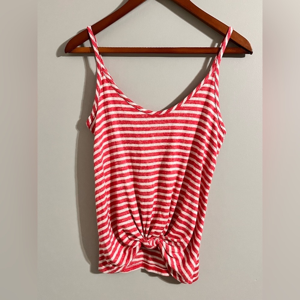 SO spaghetti strap top with twist hem